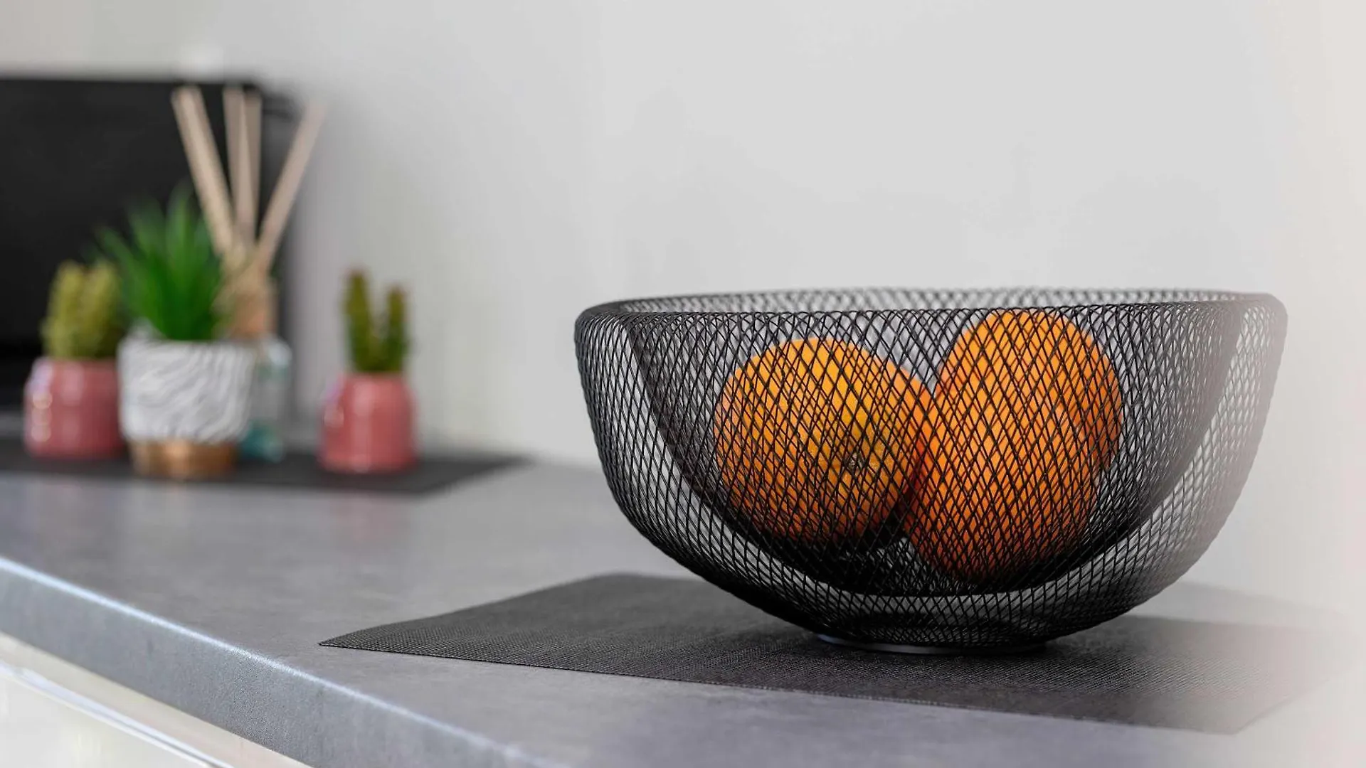 Stylowy Apartament Z Parkingiem I Biurkiem W Gdansku By Noclegi Renters