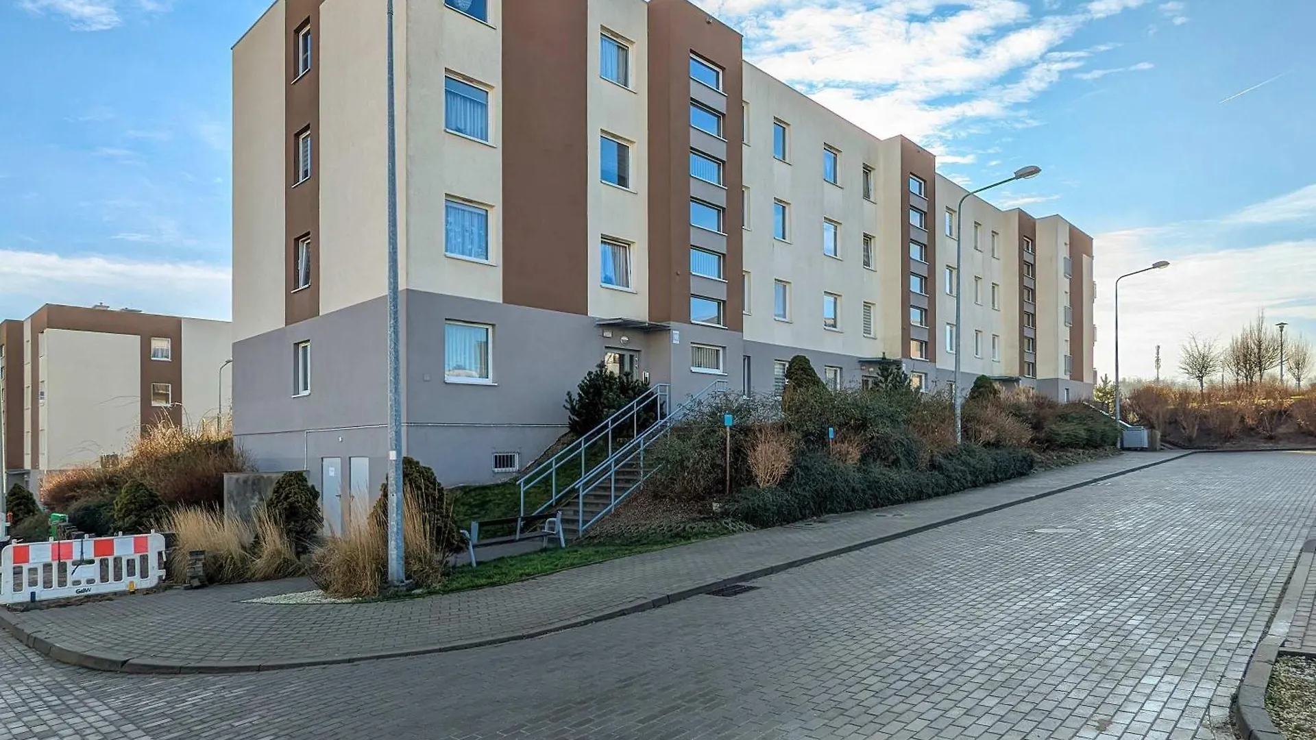 Stylowy Apartament Z Parkingiem I Biurkiem W Gdansku By Noclegi Renters 0*, Gdansk Poland
